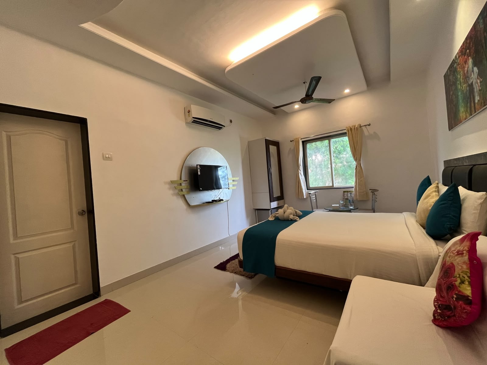 Deluxe room details