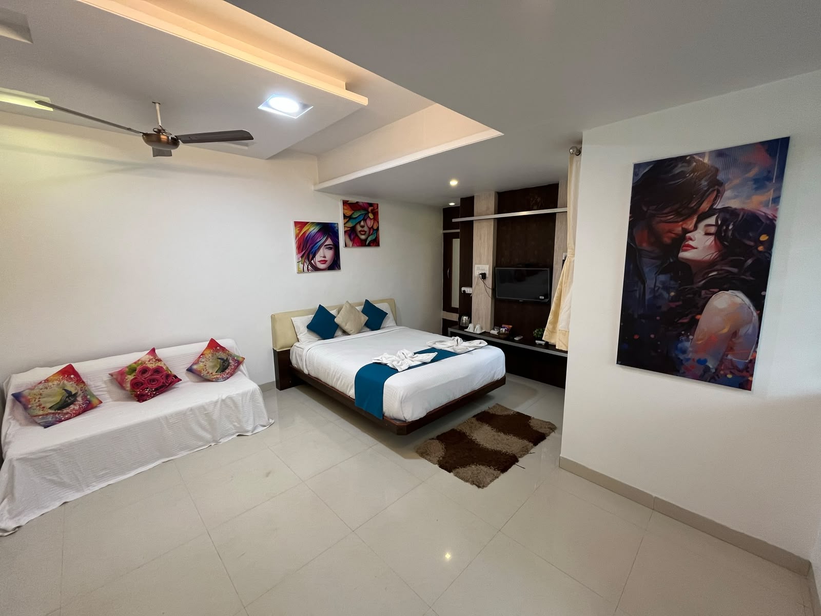 Executive couple room bed view