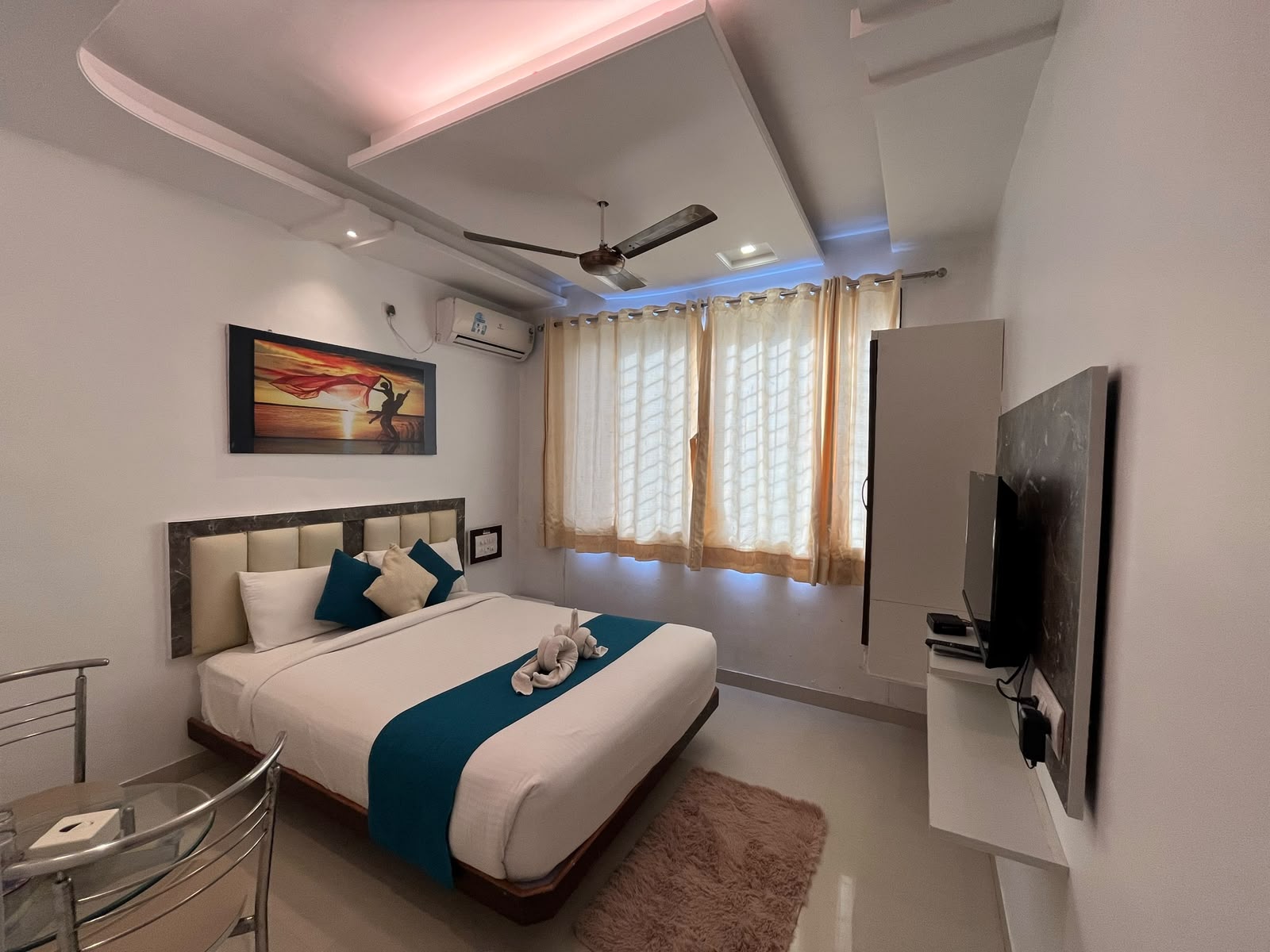 Standard Couple Room